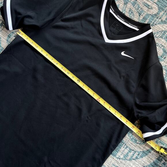 Nike Team Engineered Men's Black Dri-FIT Short Sleeve T-Shirt - Size L - Picture 7 of 8